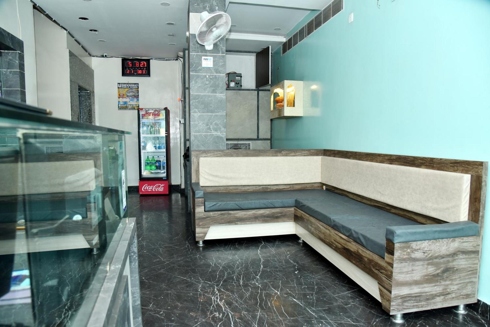 Hotel Midtown & Restaurant Jhunjhunu Екстериор снимка