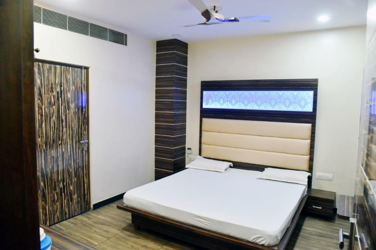 Hotel Midtown & Restaurant Jhunjhunu Екстериор снимка