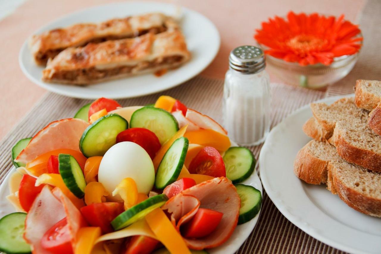 Hotel Midtown & Restaurant Jhunjhunu Екстериор снимка