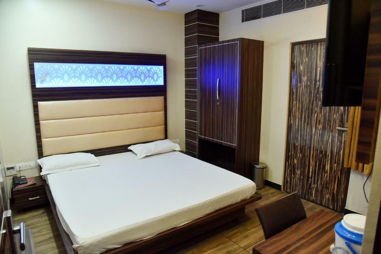 Hotel Midtown & Restaurant Jhunjhunu Екстериор снимка